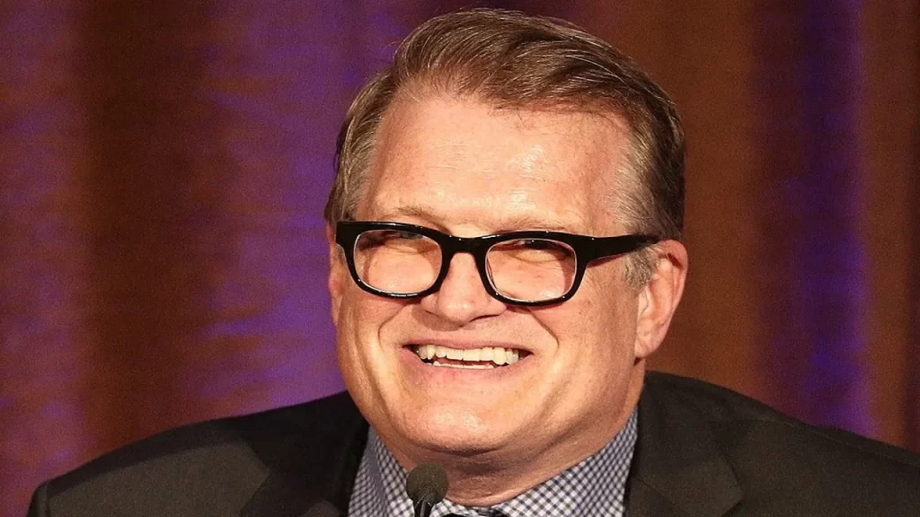 Whats up with Drew Careys left eye Did Drew Carey have Lasik surgery