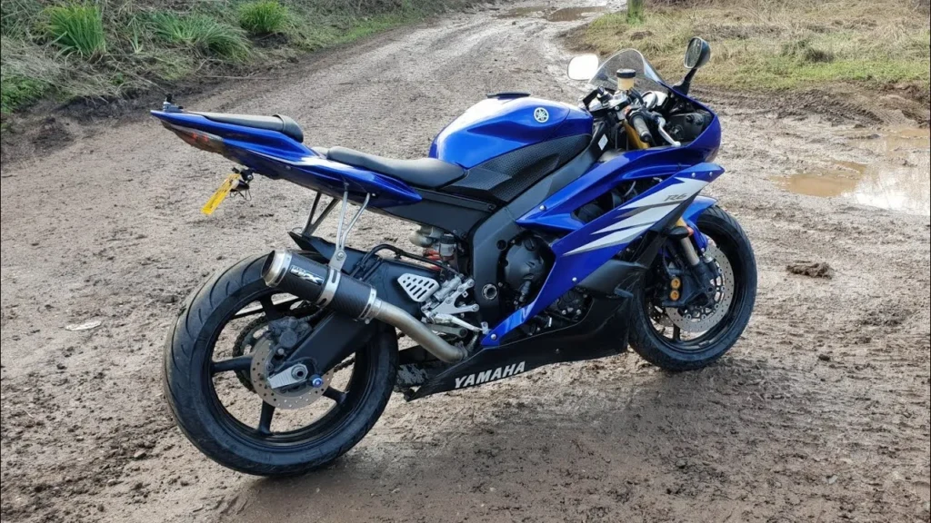 Is it fine to start out with a Yamaha R6 as a first bike